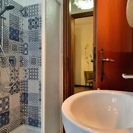 Garden House With Private Parking - Belcantovillas Holiday home *
