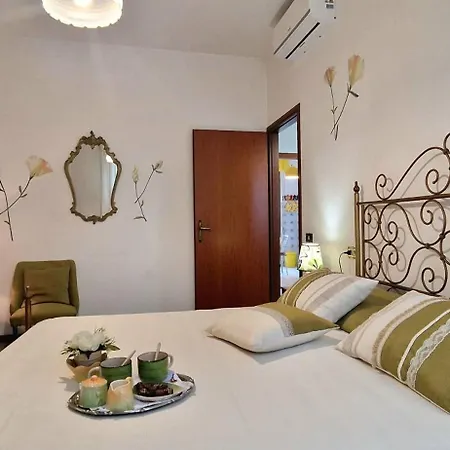 Holiday home Garden House With Private Parking - Belcantovillas Torre del Lago Puccini