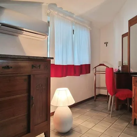 Garden House With Private Parking - Belcantovillas